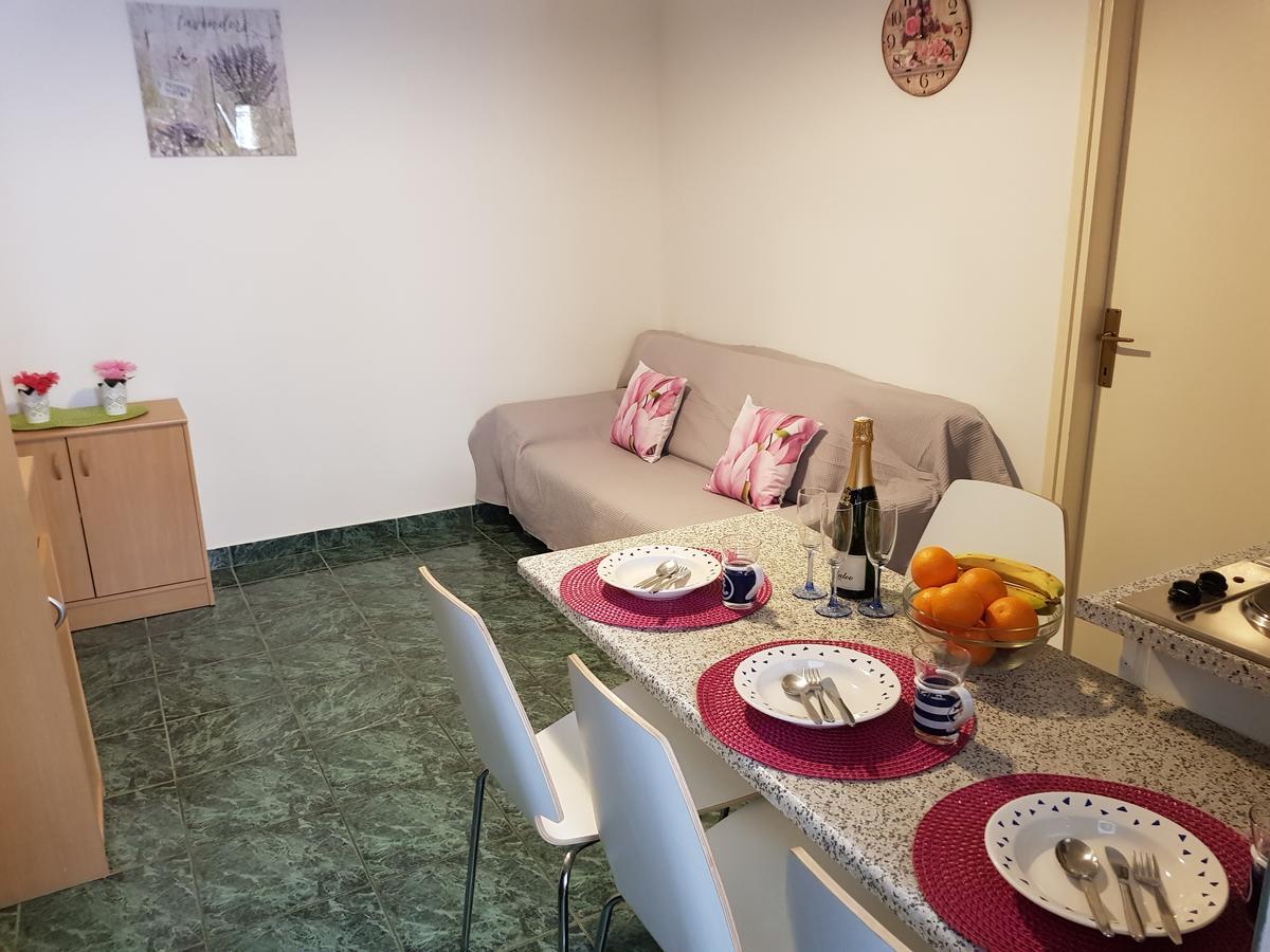 Apartmani Zoric Vodice Kültér fotó