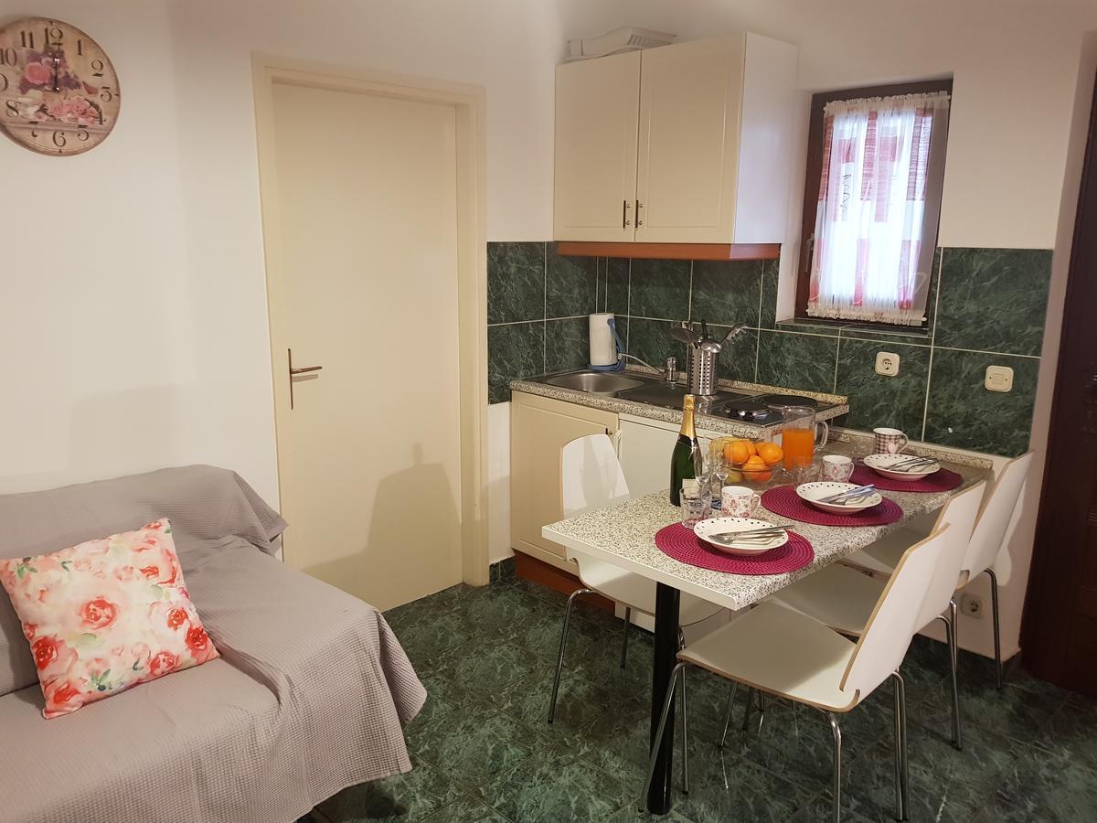 Apartmani Zoric Vodice Kültér fotó